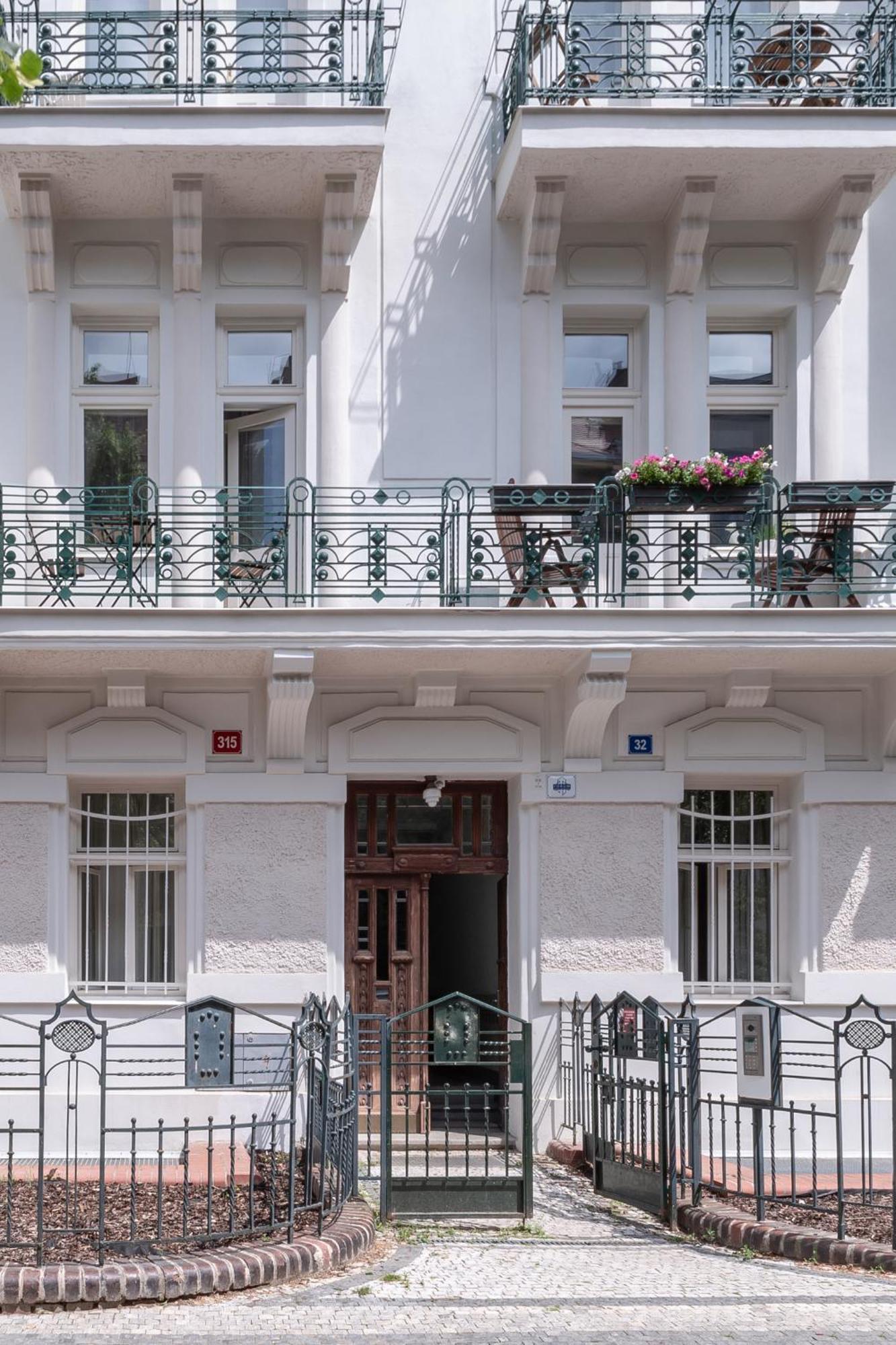 פראג Turnkey I Letna Park Apartments מראה חיצוני תמונה